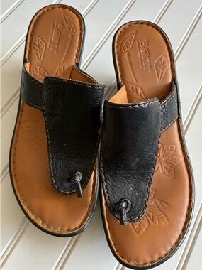 BORN wedge leather sandal women’s size 7